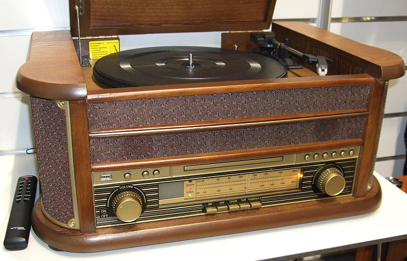 Retro-Style Radio