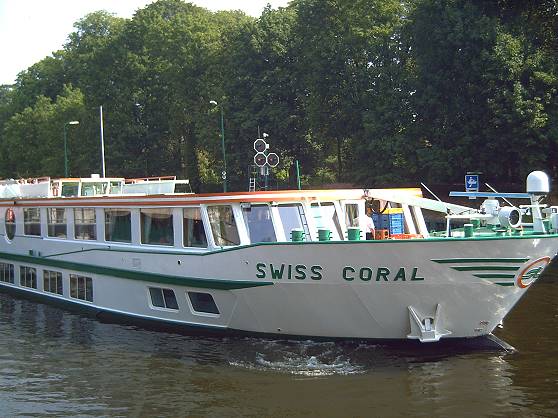 Schleuse Berlin Spandau swiss coral